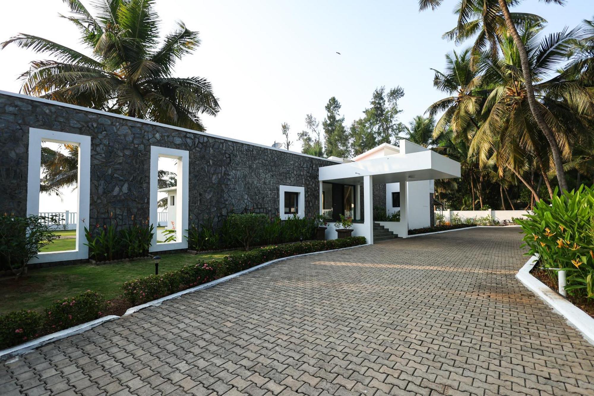 Seascape By Ewa Properties Malpe Exterior foto